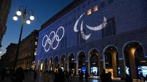 [图]亚马尔传射奥尔莫双响 巴萨3-1阿拉维斯联赛登顶